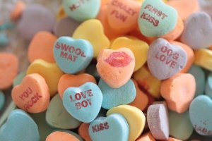 Neural Network's Candy Heart Messages Miss the Mark on Romance